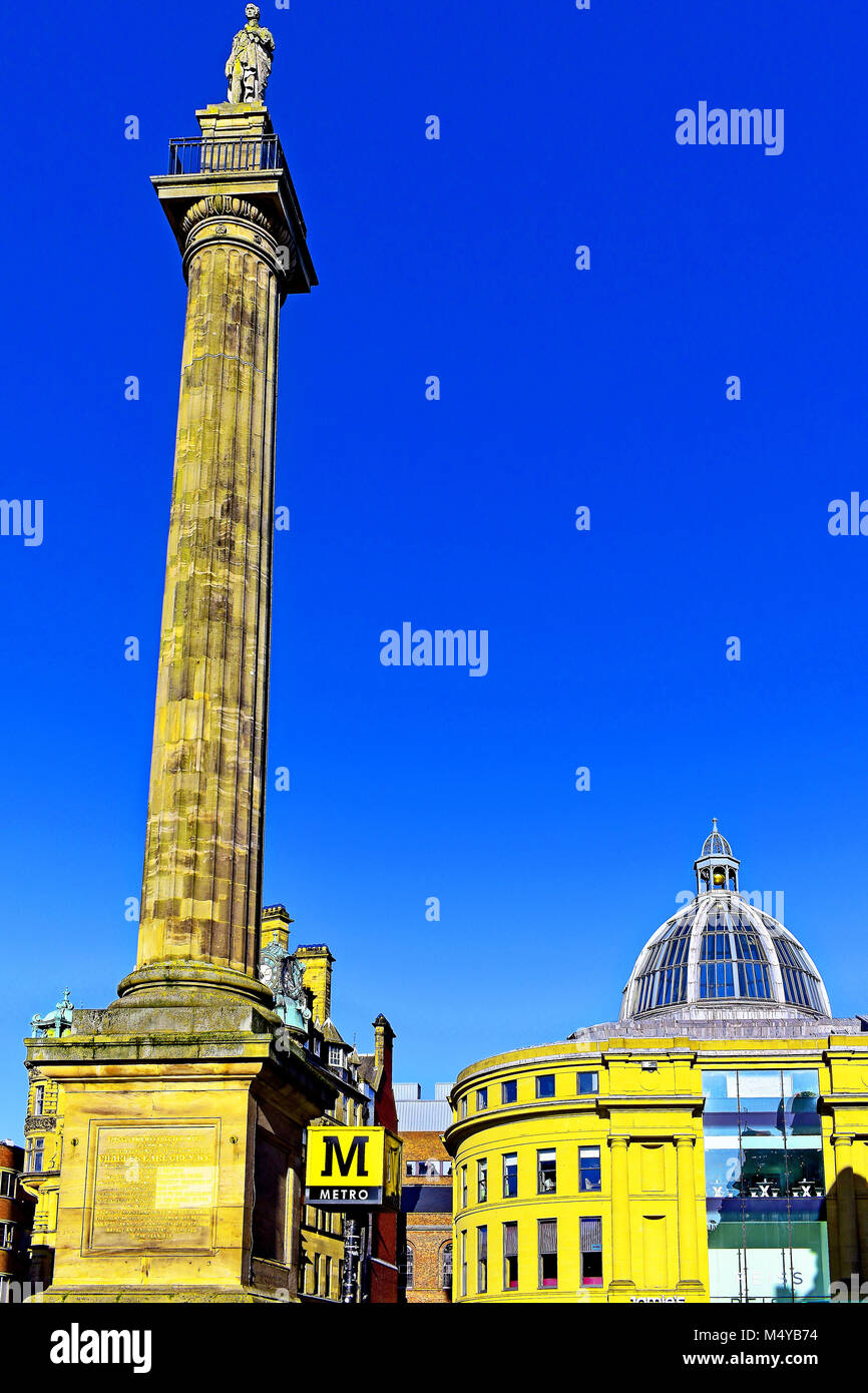 Newcastle Greys Monument and Eldon shopping centre Stock Photo