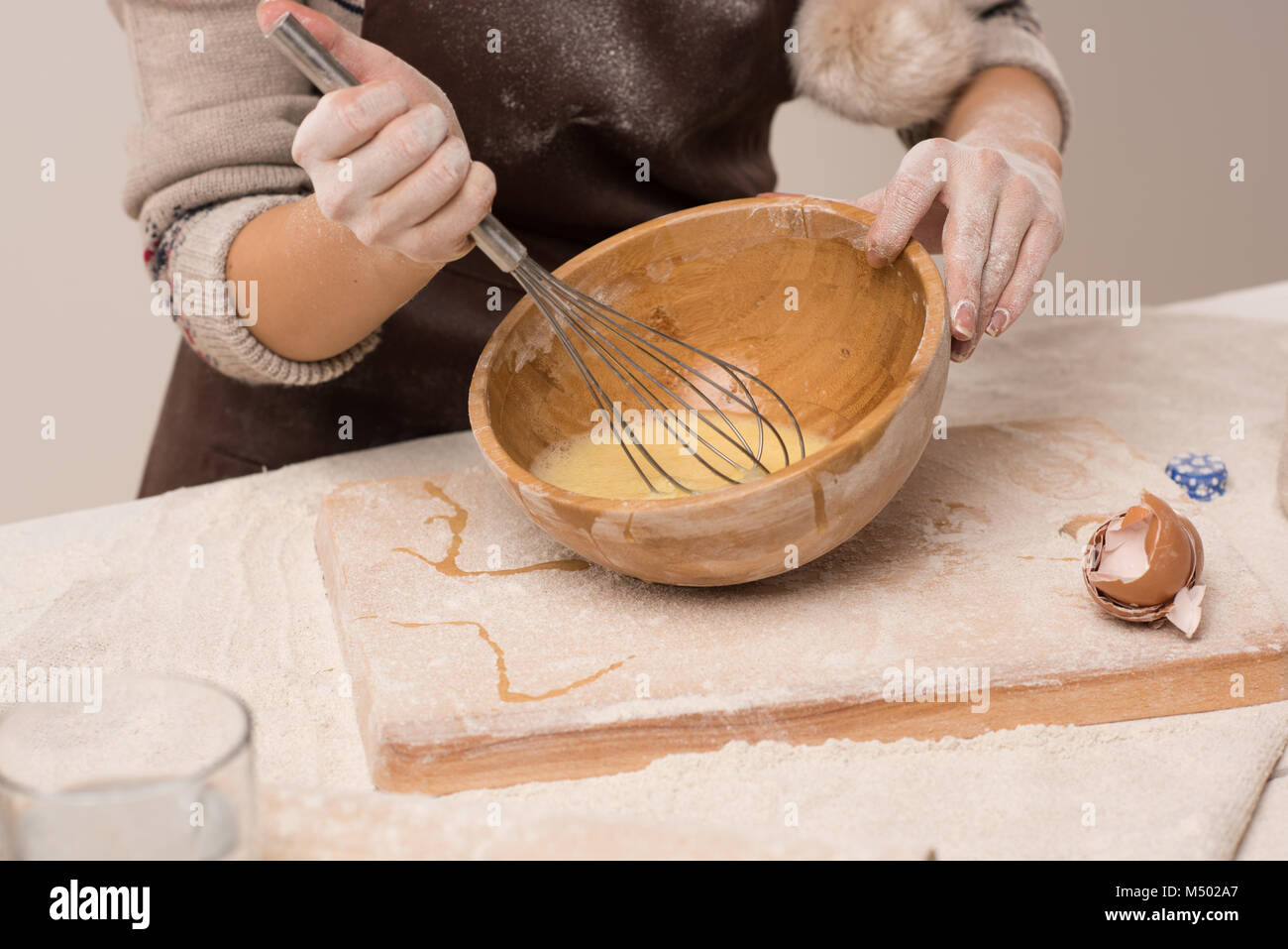 Приготовление тостов. Руки готовят. Заваривание теста. Комочки сваренного теста 6 букв. Тесто с бульоном.