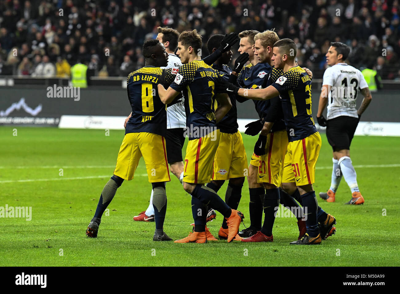 19 Febuary 2018, Germany, Frankfurt/Main, soccer: Bundesliga, Eintracht Frankfurt vs RB Leipzig, 23 play day, in the Commerzbank Arena. Leipzig's players celebrate the 0-1 goal. Photo: Fabian Sommer/dpa - Nutzung nur nach vertraglicher Vereinbarung Stock Photo