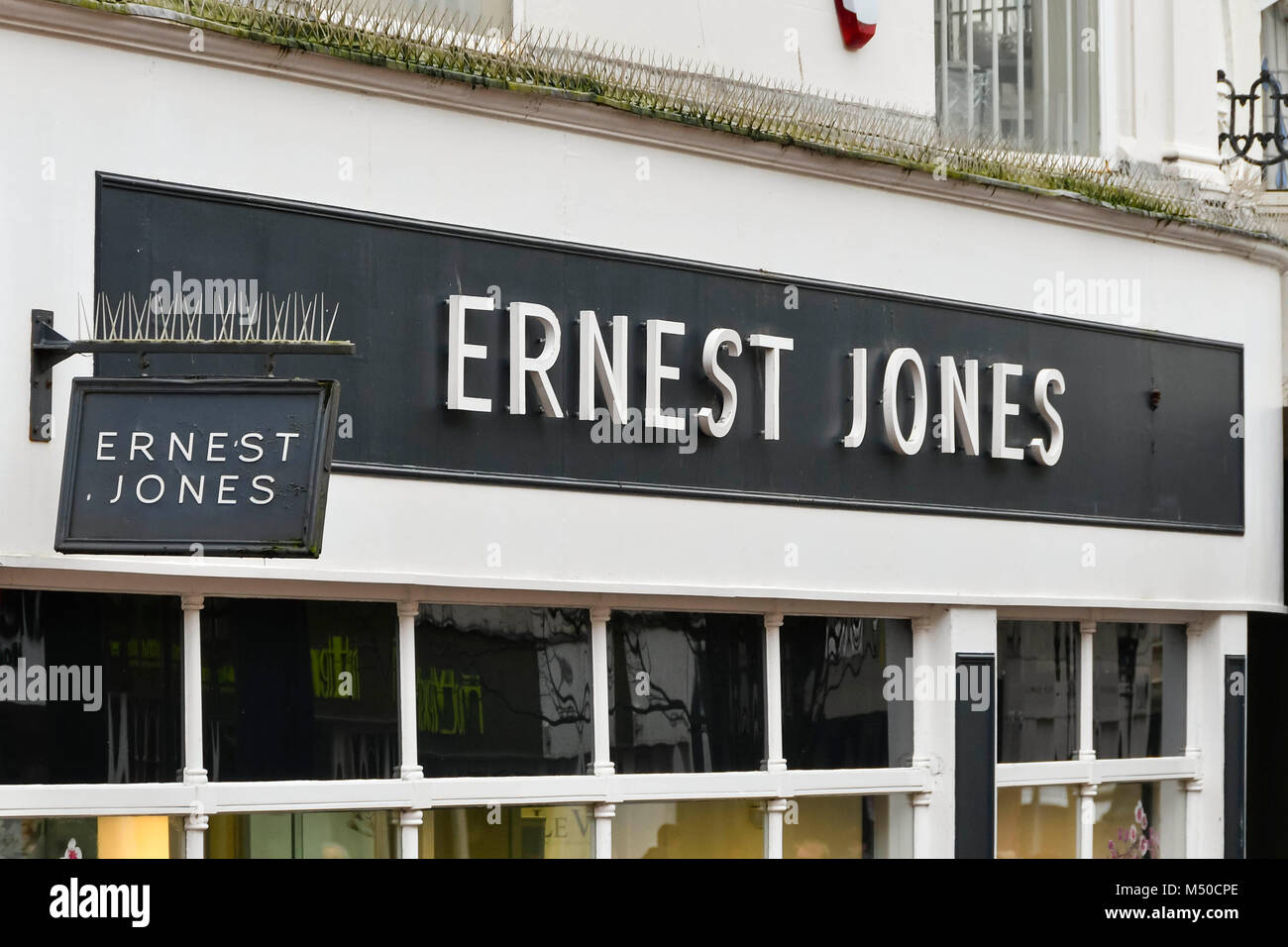 Bournemouth, Dorset, UK.  19th February 2018.  Ernest Jones jewellers on Old Christchurch Road, Bournemouth.  Picture Credit: Graham Hunt/Alamy Live News. Stock Photo