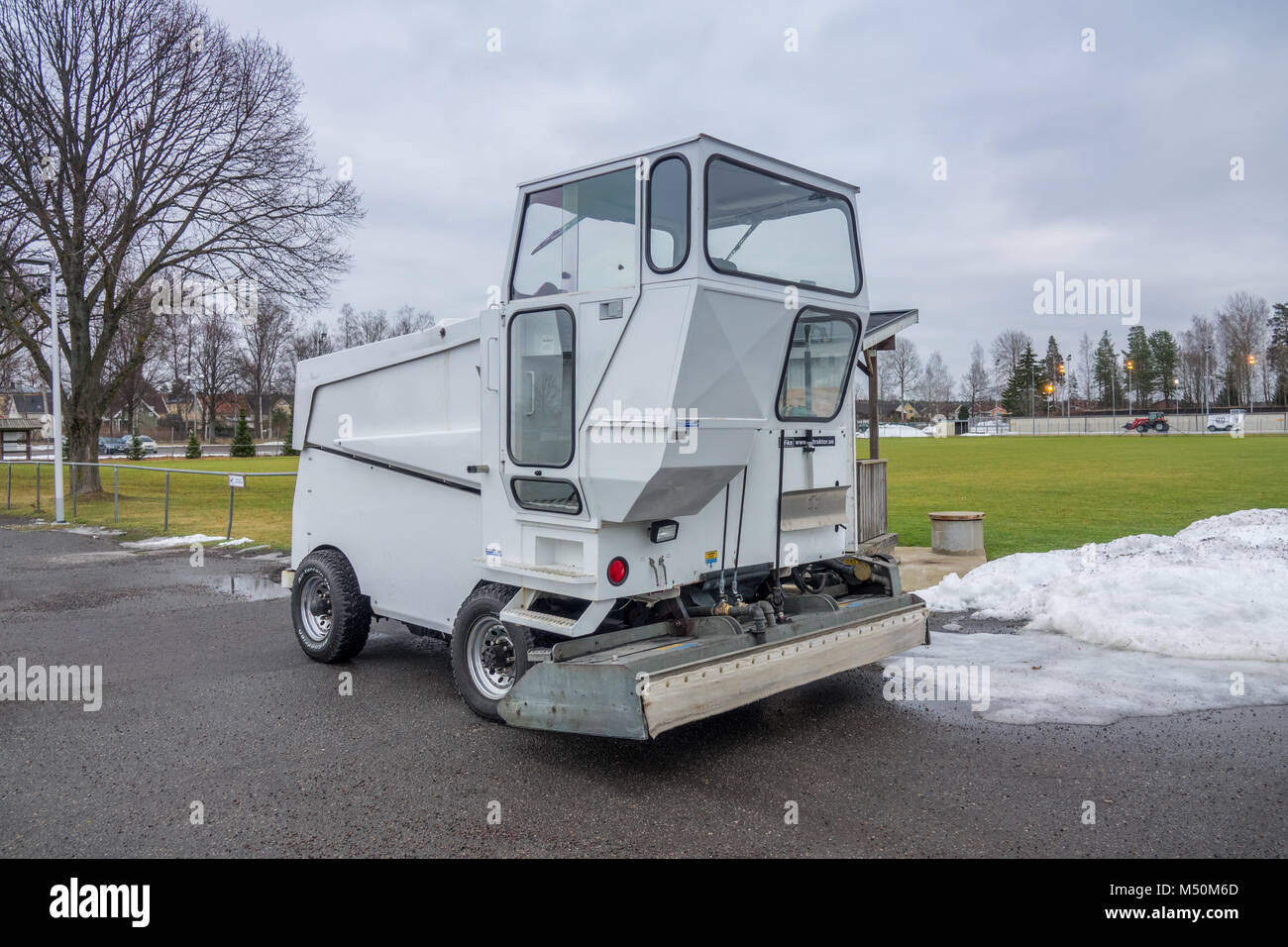 Zamboni hires stock photography and images Alamy
