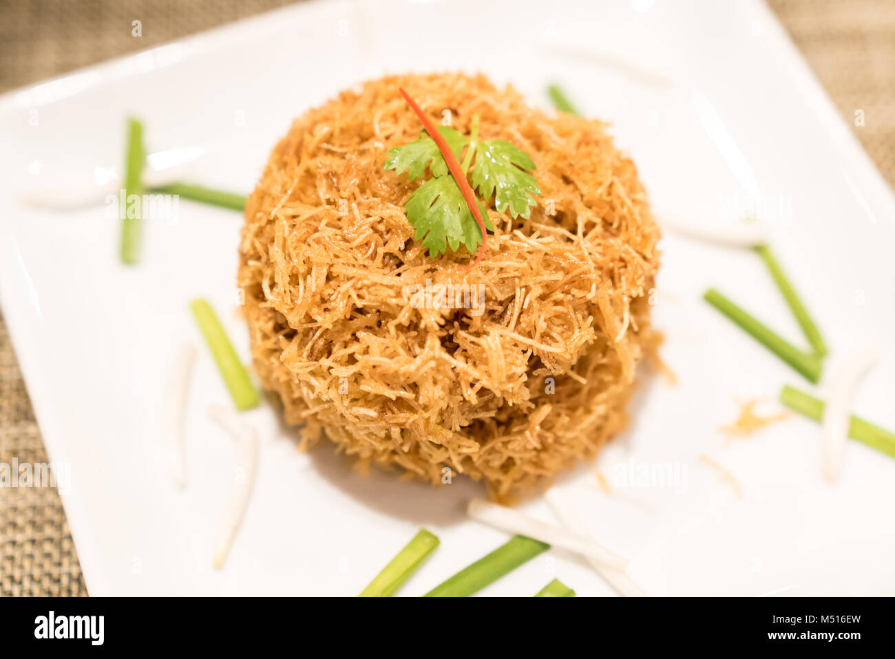 Crispy Rice Noodle Stock Photo Alamy