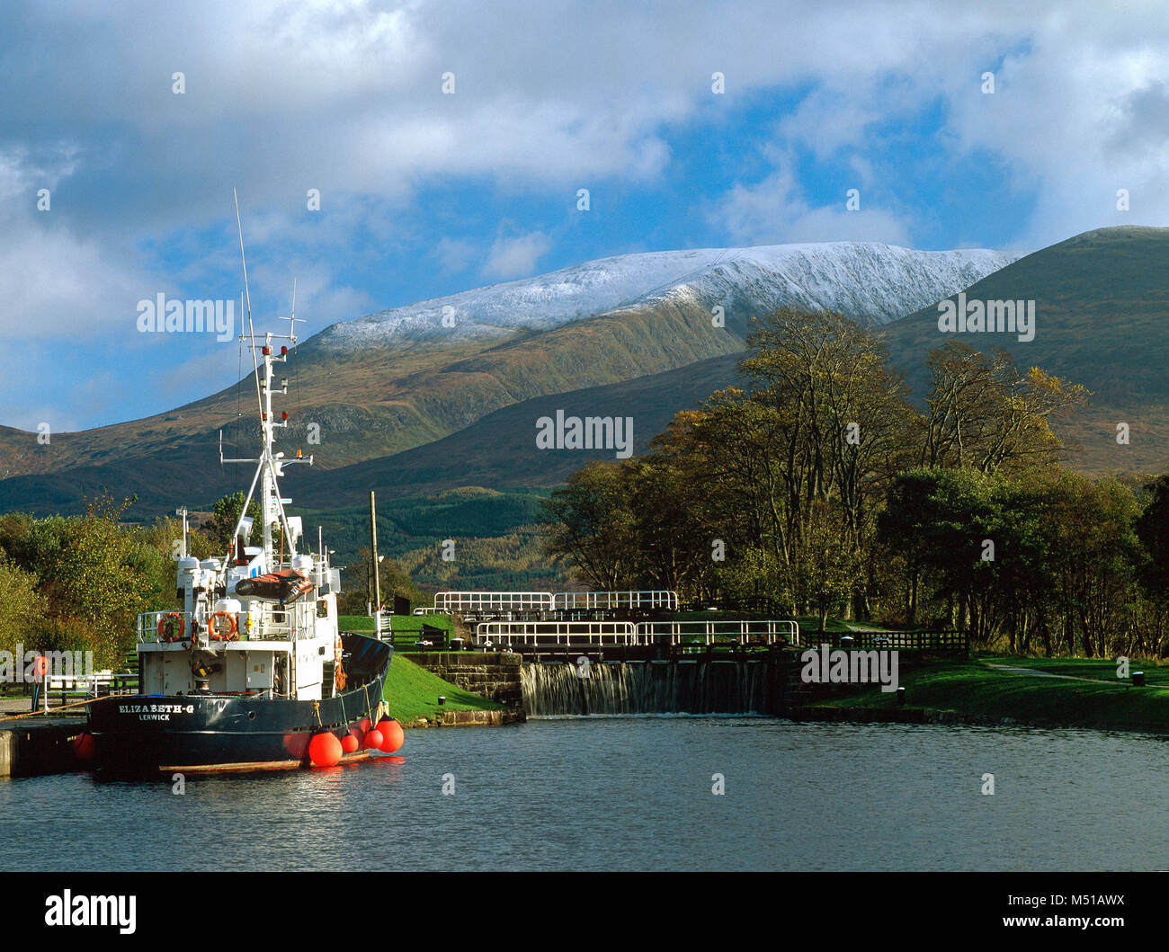 The Caledonian Canal and Ben Nevis, near Fort William, Highland, Scotland Stock Photo