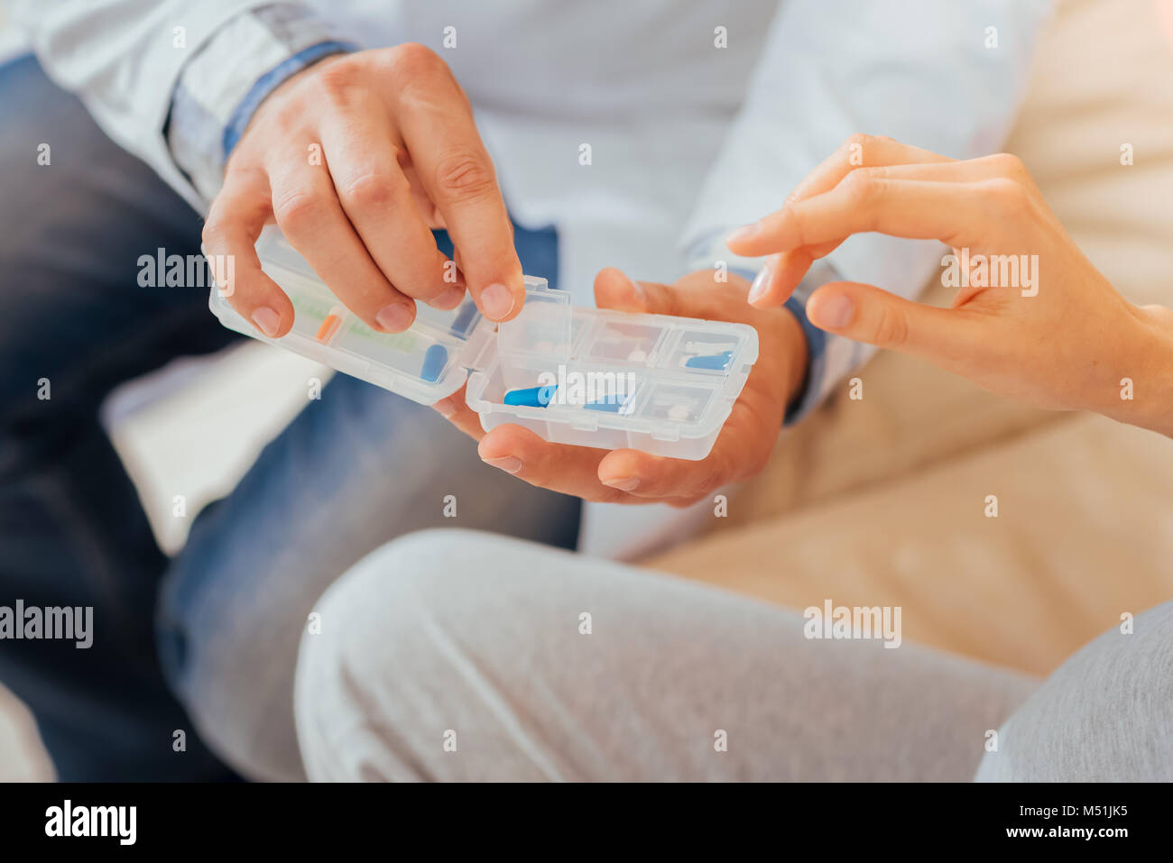 Doctor giving injection to baby hi-res stock photography and images - Alamy