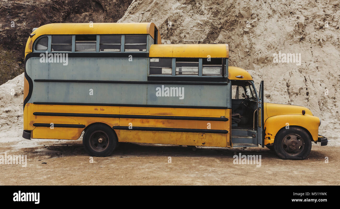 Old vintage rusty car truck abandoned in the desert Stock Photo - Alamy