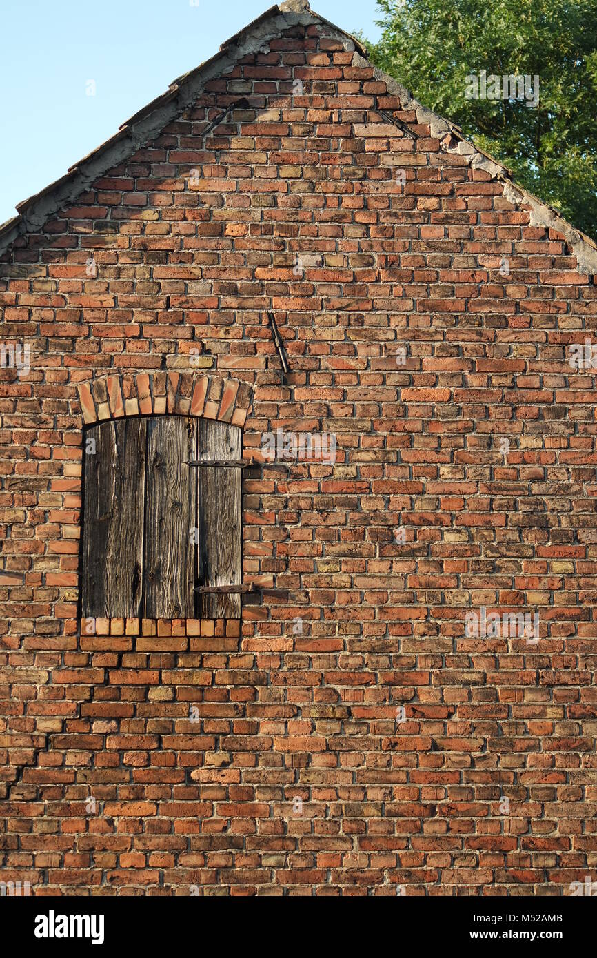 Brick barn hires stock photography and images Alamy