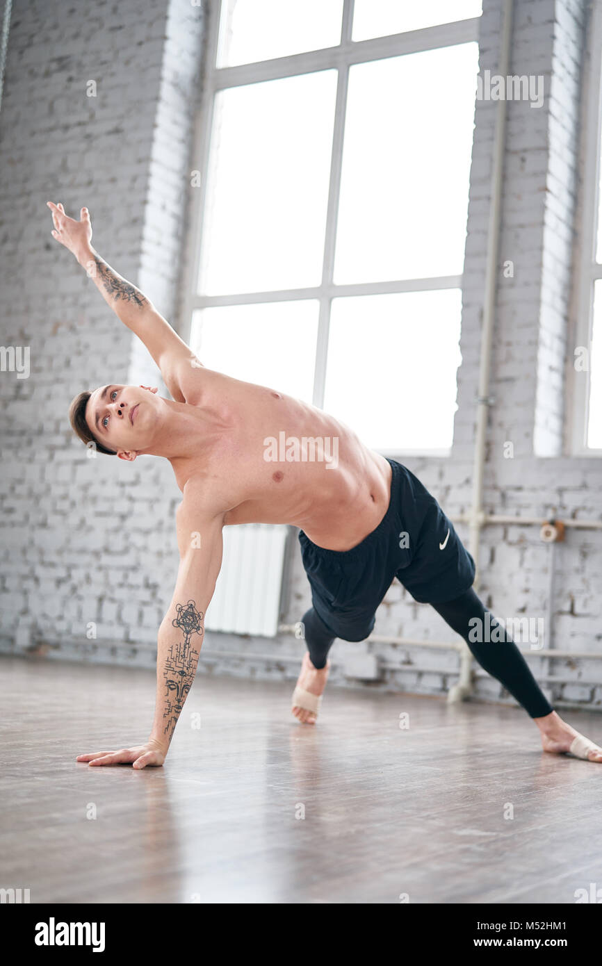Handsome ballet dancer training in the gym Stock Photo Alamy