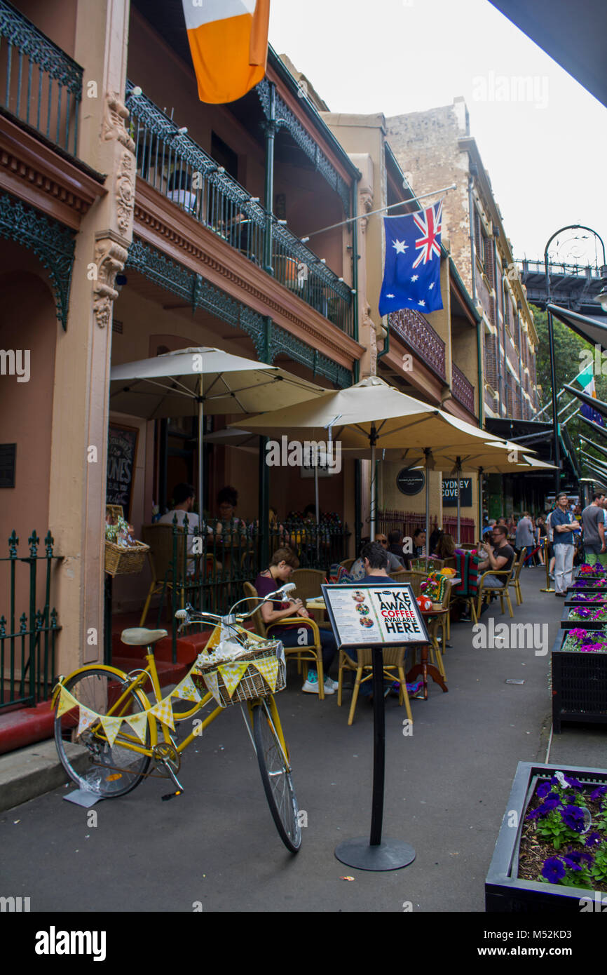Sydney, Australia: People are sitting at the outside terrace of a city cafe Stock Photo