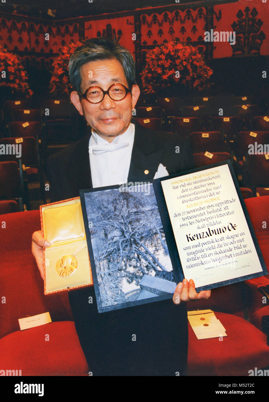 KENZABURO OE Japanese author Nobel laureates in literature 1994 Stock Photo