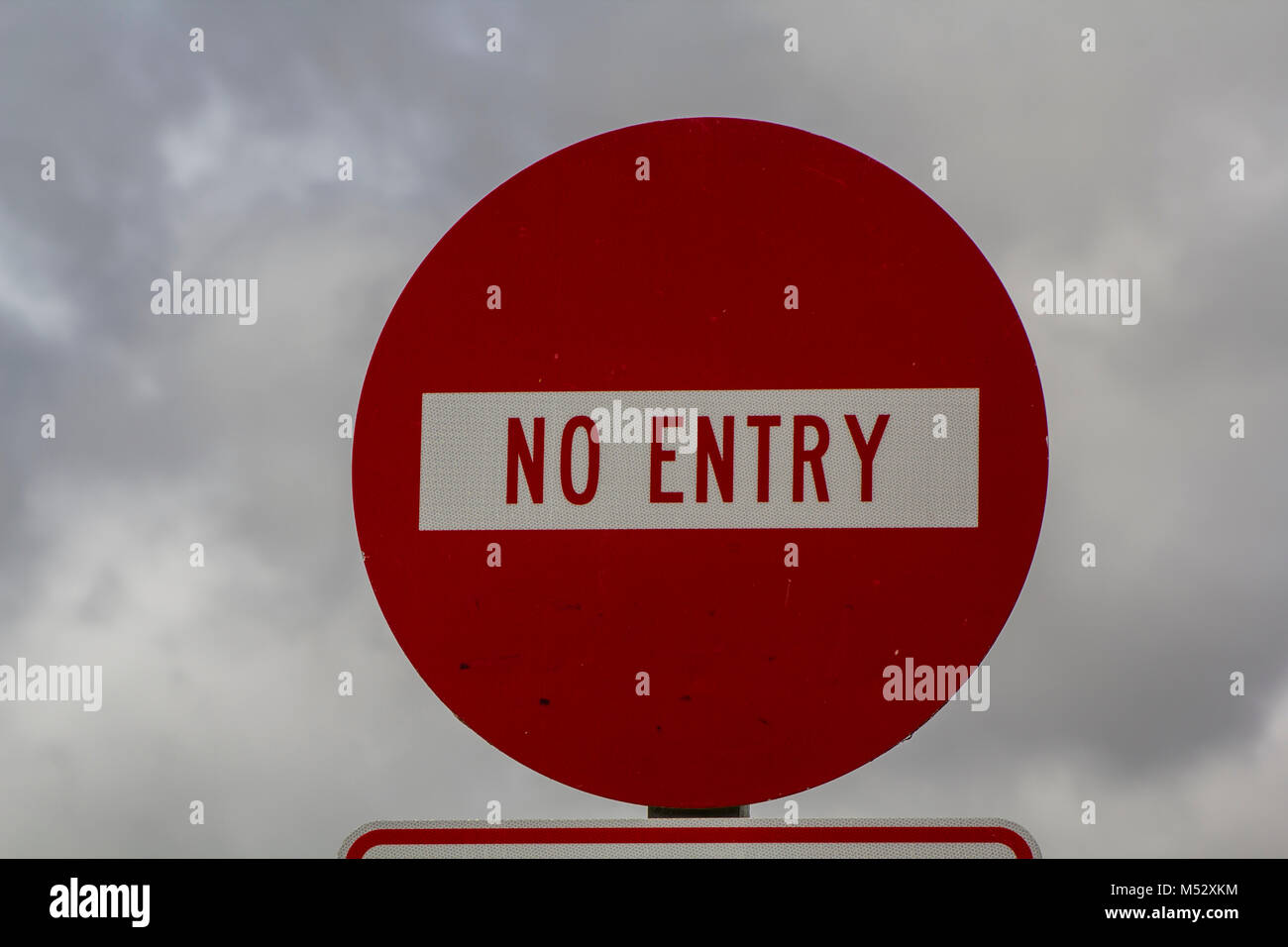 Private road no entry sign hi-res stock photography and images - Alamy