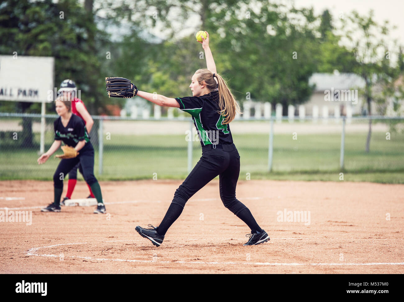 Softball pitchers motion hires stock photography and images Alamy