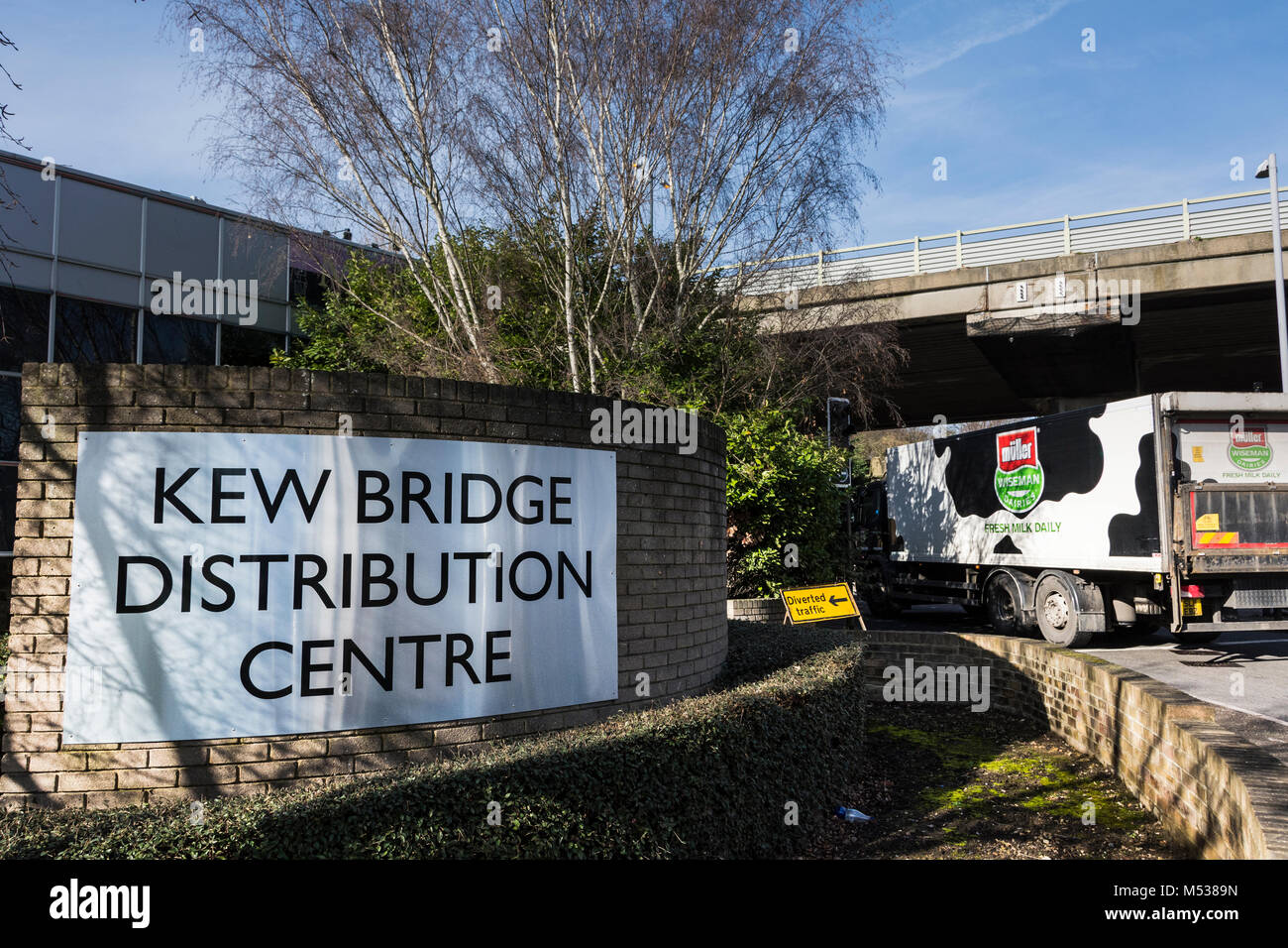 Kew Bridge Distribution Centre, Lionel Road North, Brentford, London, TW8, UK Stock Photo