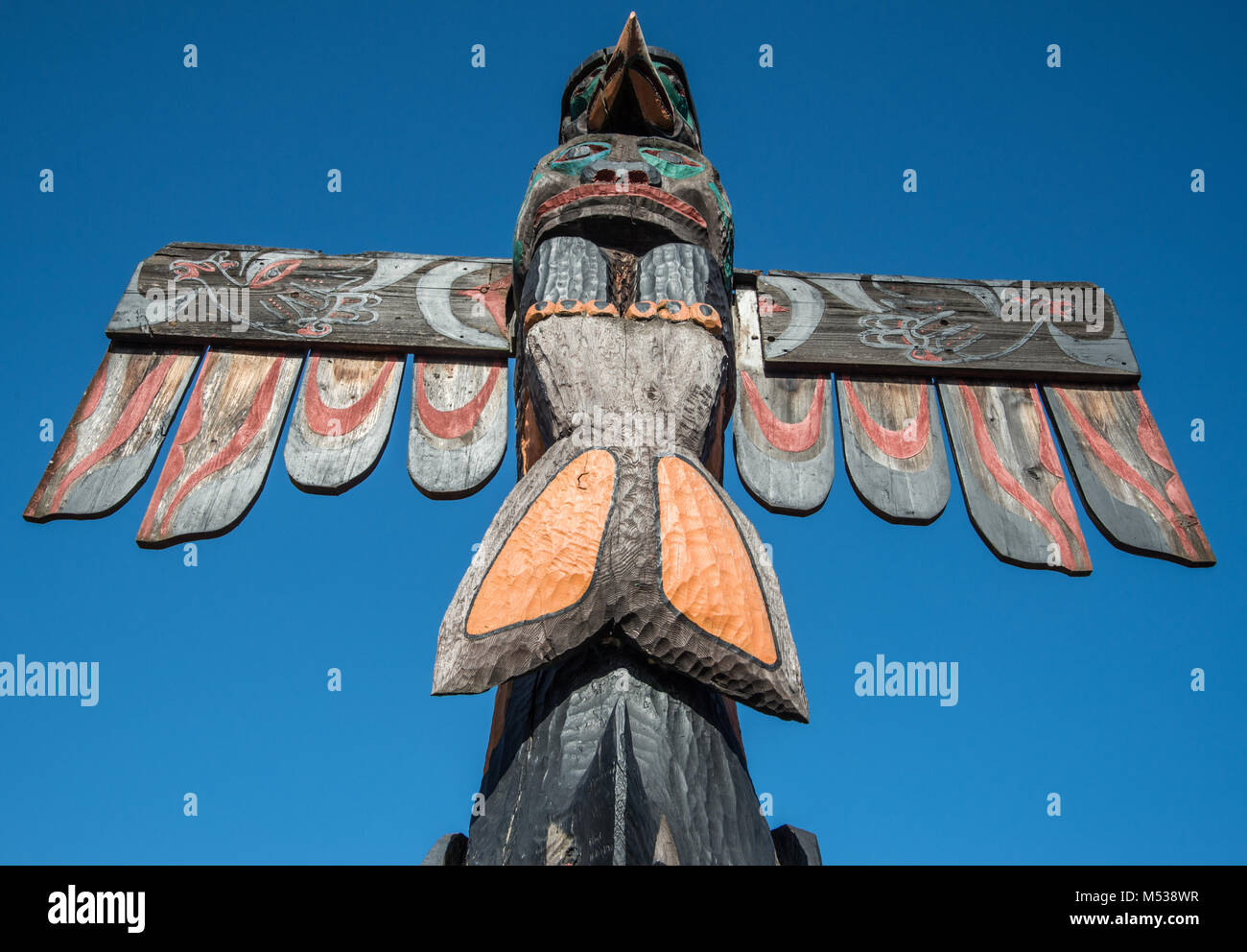 Totem pole at Duncan British Columbia Stock Photo - Alamy