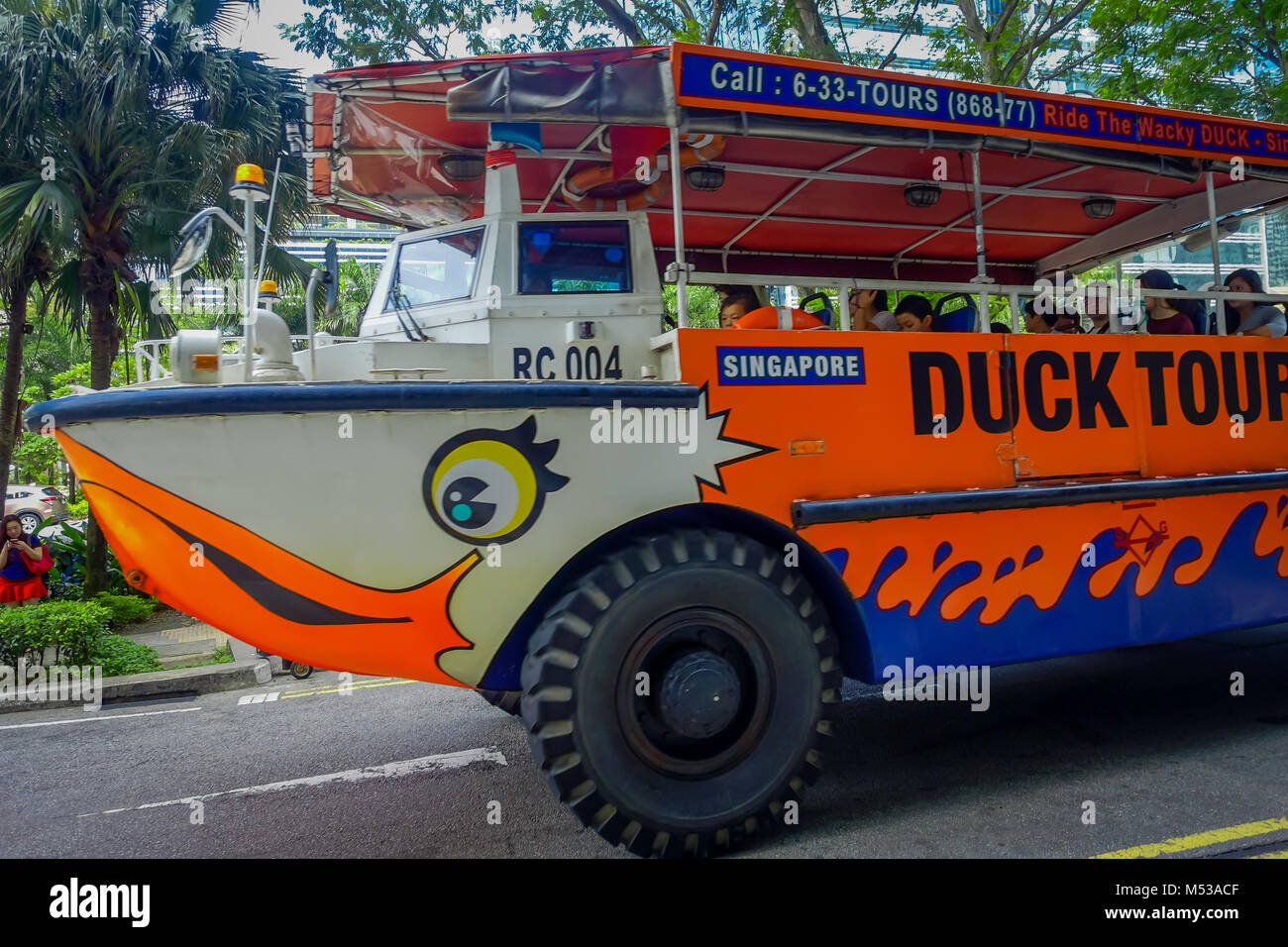 SINGAPORE, SINGAPORE - FEBRUARY 01, 2018: Outdoor view of duck tour bus public transport, for travel around the city in Singapore Stock Photo