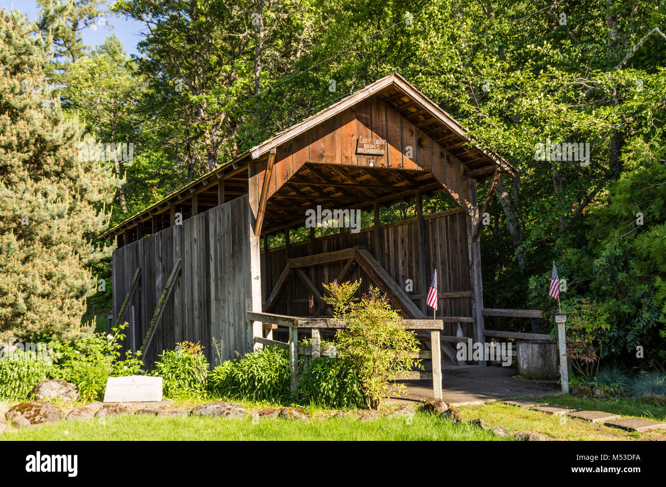 The Lost Creek covered bridge in Jackson County, Oregon Stock Photo