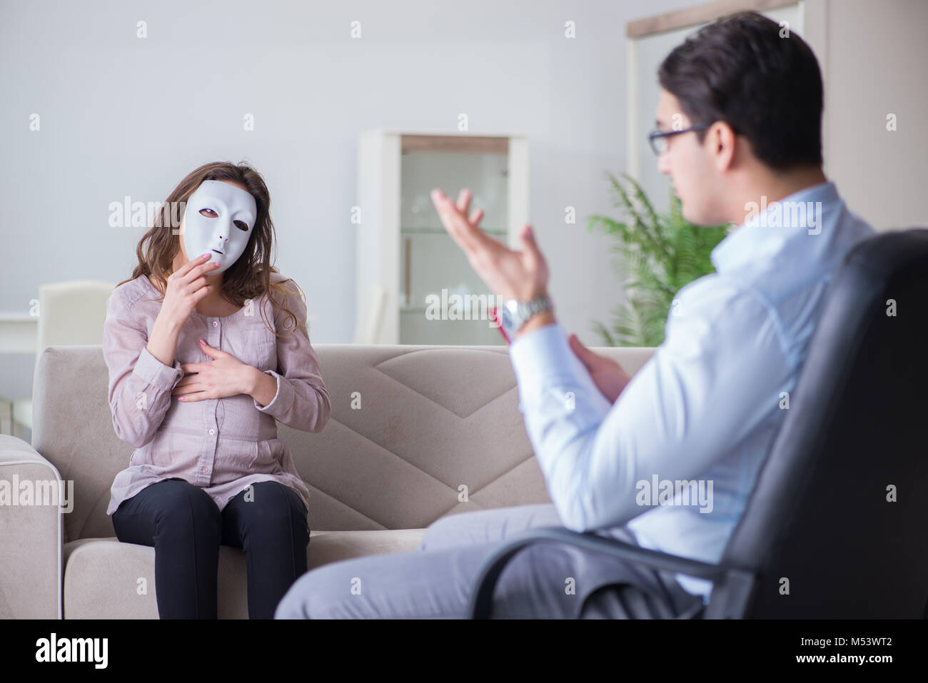 Pregnant woman visiting psychologist doctor Stock Photo Alamy
