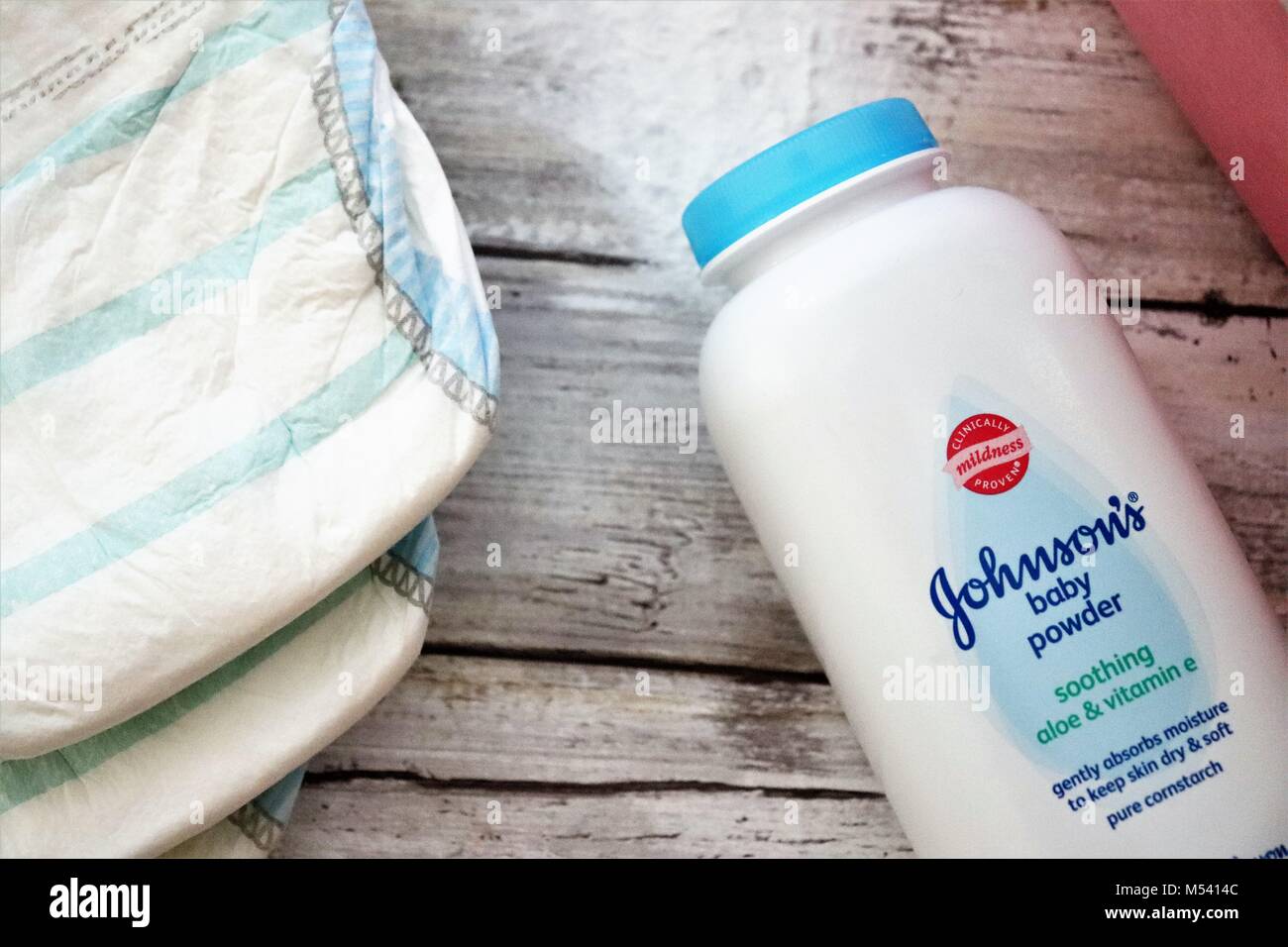 Johnsons baby hi-res stock photography and images - Alamy