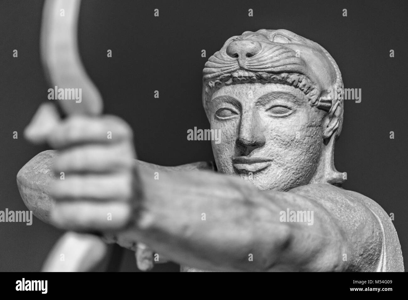Head and shoulders detail of the ancient sculpture Stock Photo Alamy