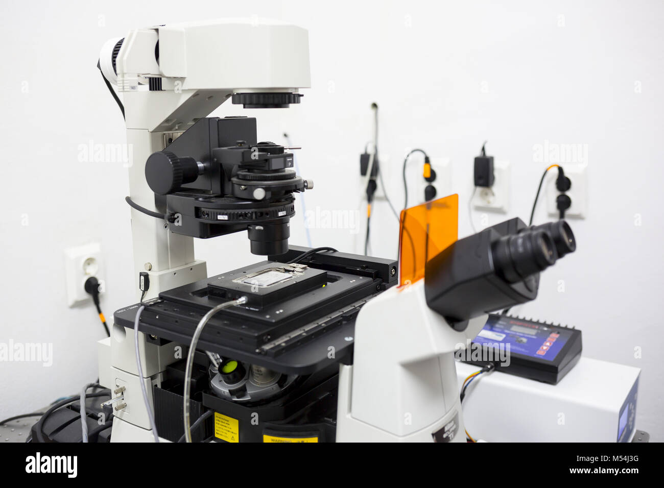 Modern microscope microbiology laboratory Stock Photo - Alamy