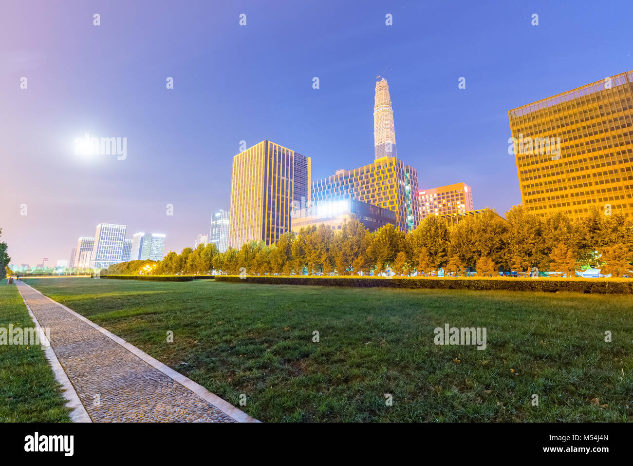Green park hi-res stock photography and images - Alamy