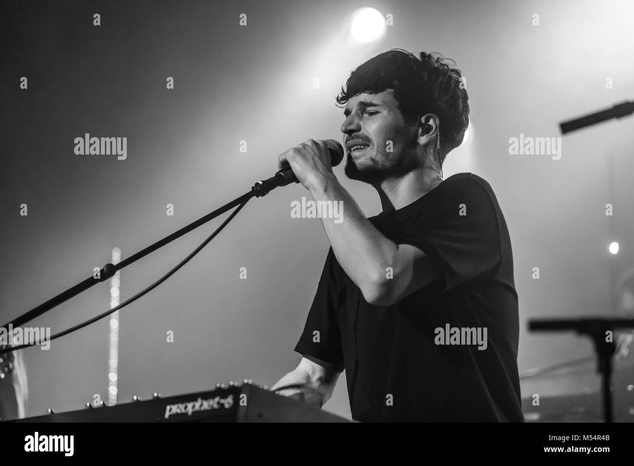 James hall singer hires stock photography and images Alamy