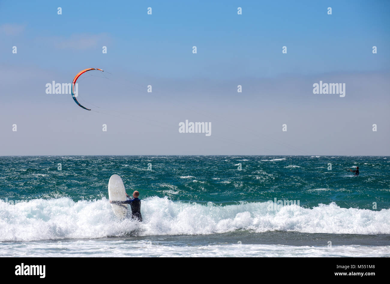 Group Of Runners At Kitesurfing Competition Sport In Cascais Portugal group-of-runners-at-kitesurfing-competition-sport-in-cascais-portugal