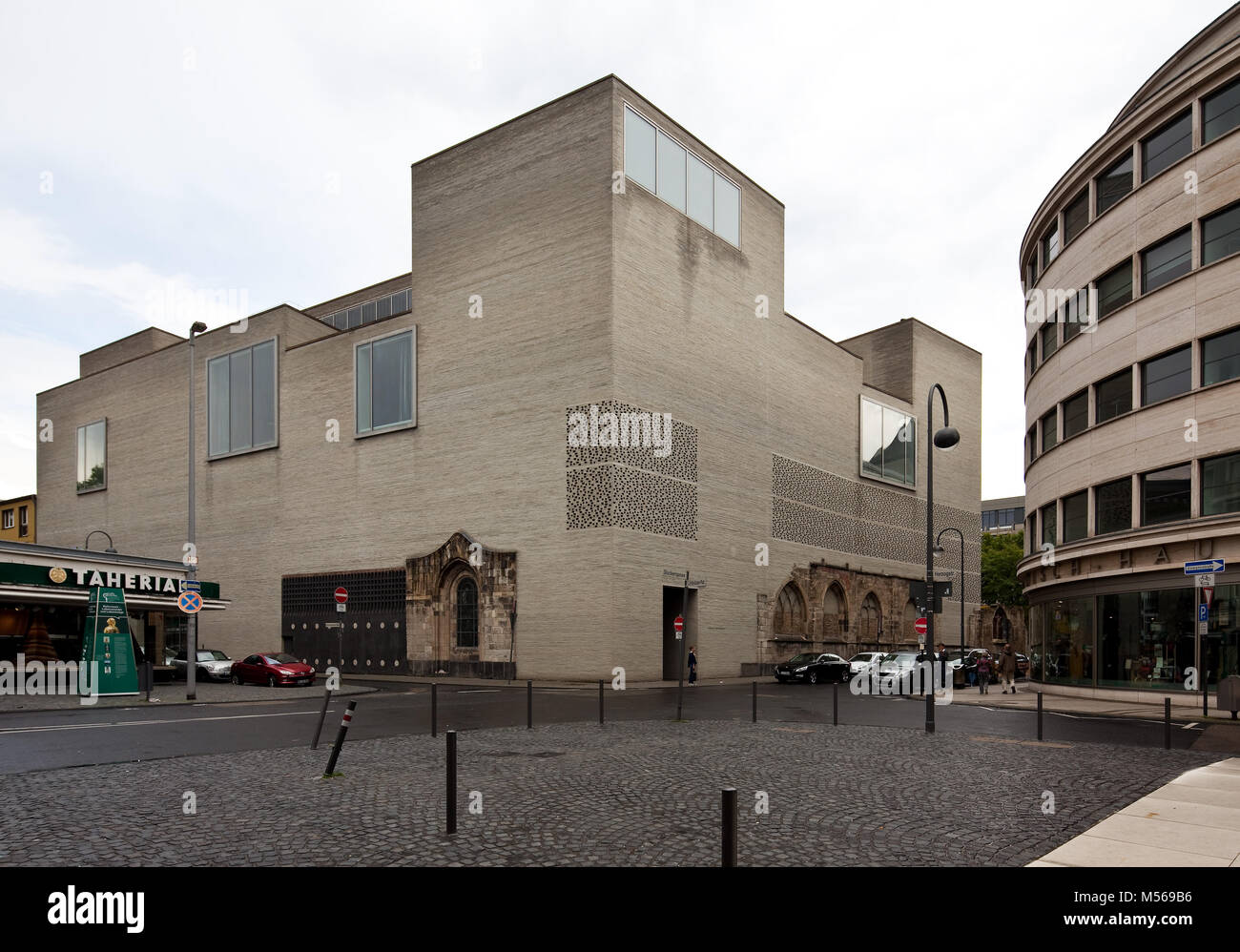 Köln Kunstmuseum KOLUMBA Erbaut 1997-2007 unter Einbeziehung von Resten der Kirche St Kolumba Architekt Peter Zumthor Teilansicht v Südwesten Stock Photo