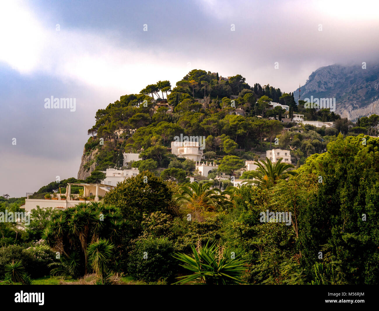 Hillside homes residence hires stock photography and images Alamy