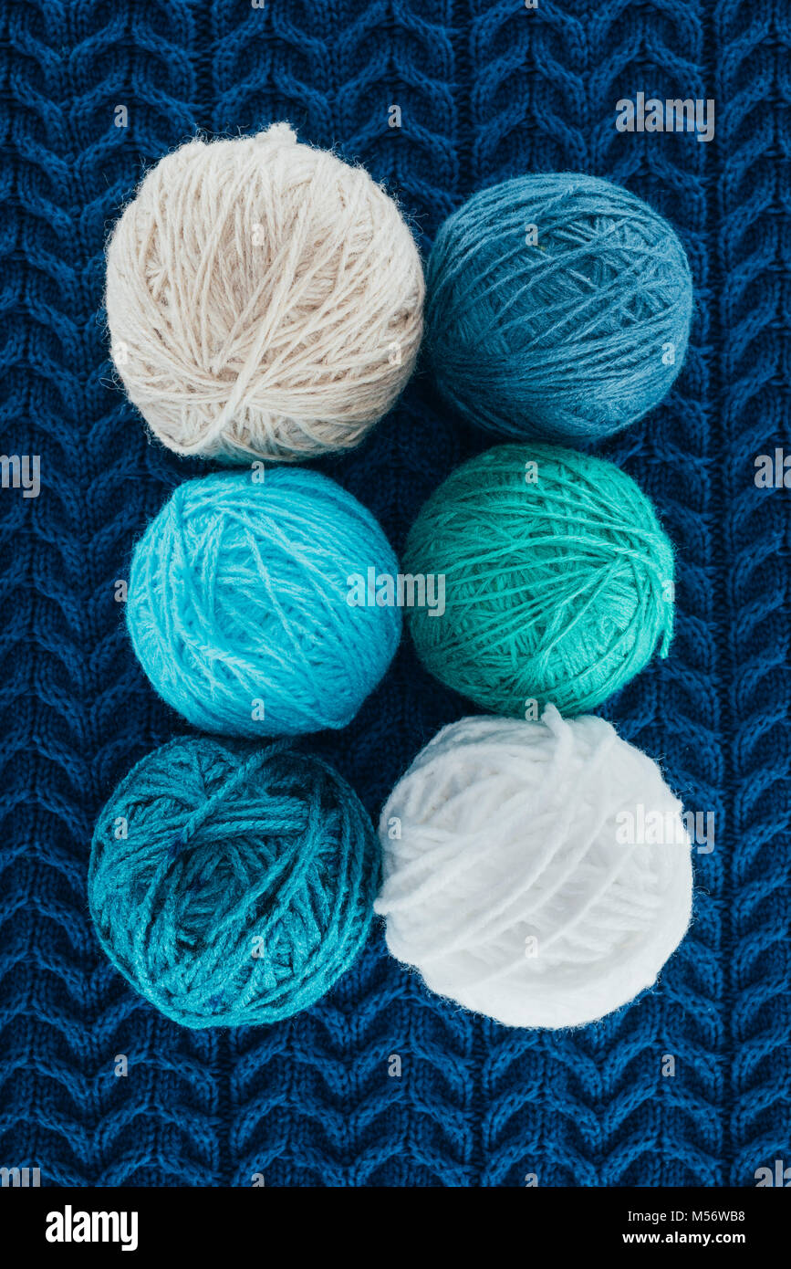 Wool knitting needles blue hi-res stock photography and images - Alamy