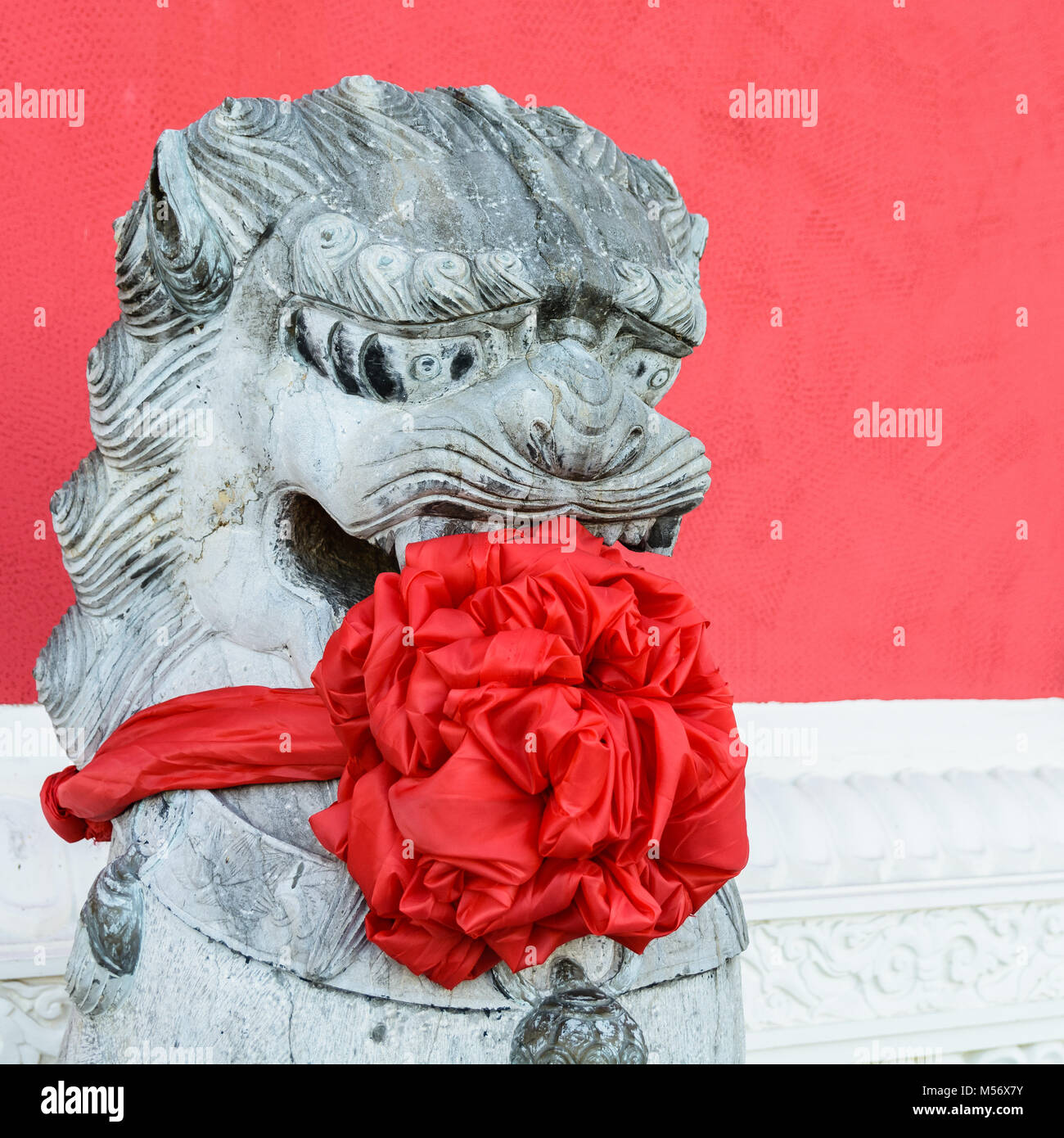 Chinese Lion Statue Red