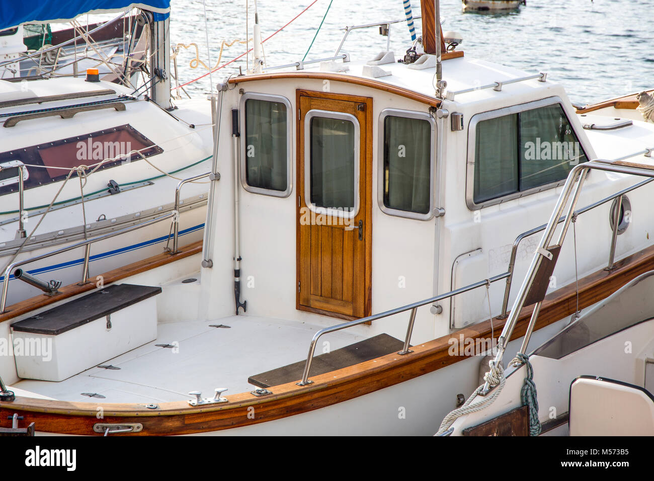 Boat Cabin Door Stock Photos & Boat Cabin Door Stock Images Alamy