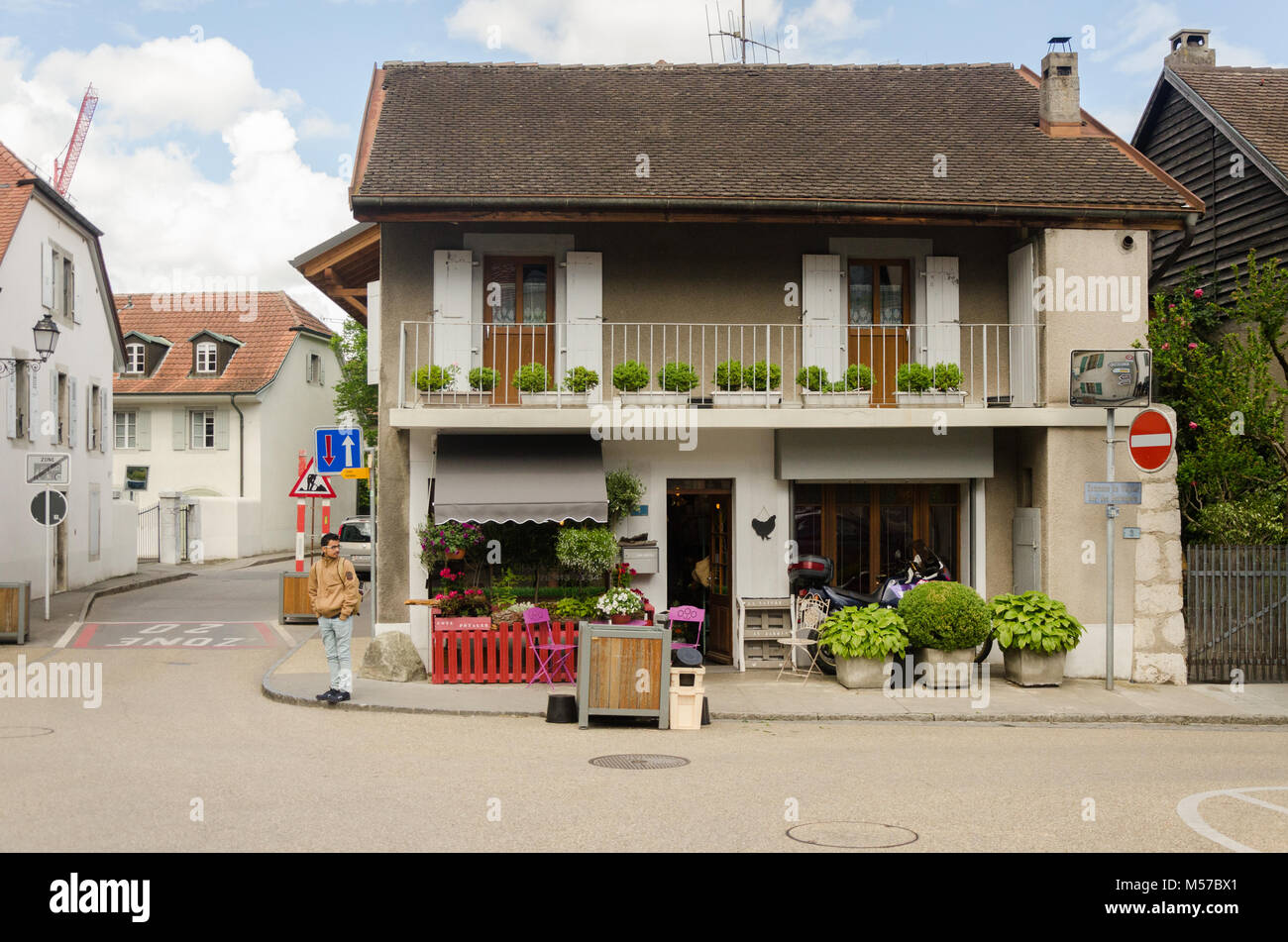 Geneva switzerland walkway hires stock photography and images Alamy