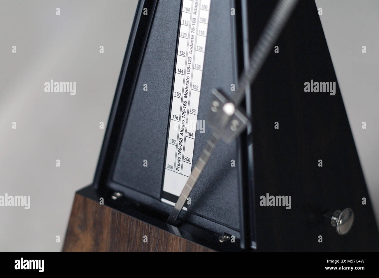 Tick tock hires stock photography and images Alamy