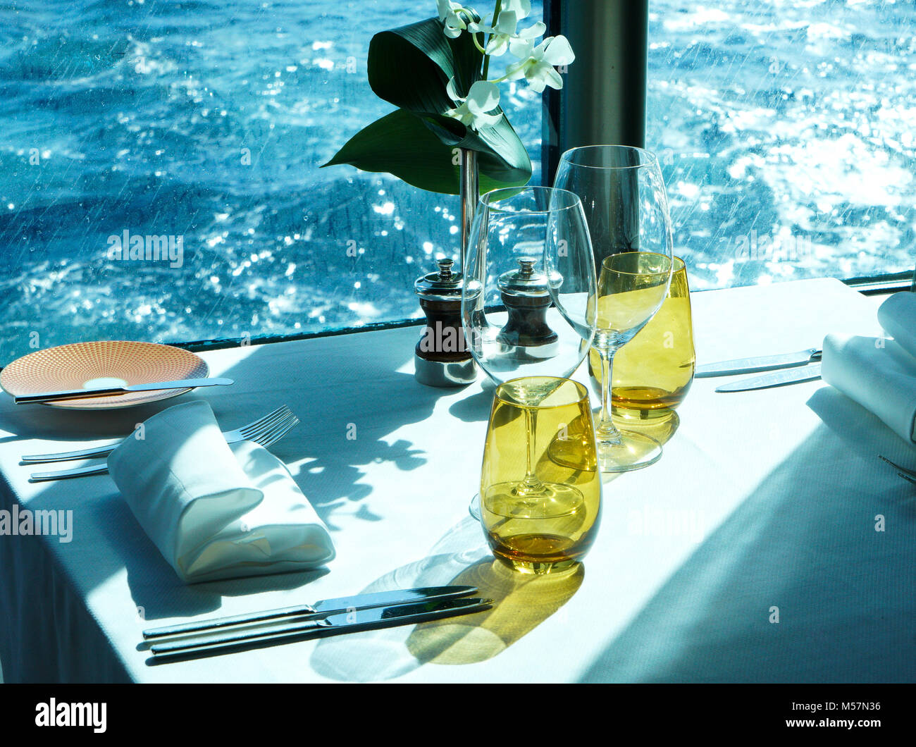 Pinnacle Restaurant, Niew Amsterdam, Holland America Stock Photo Alamy