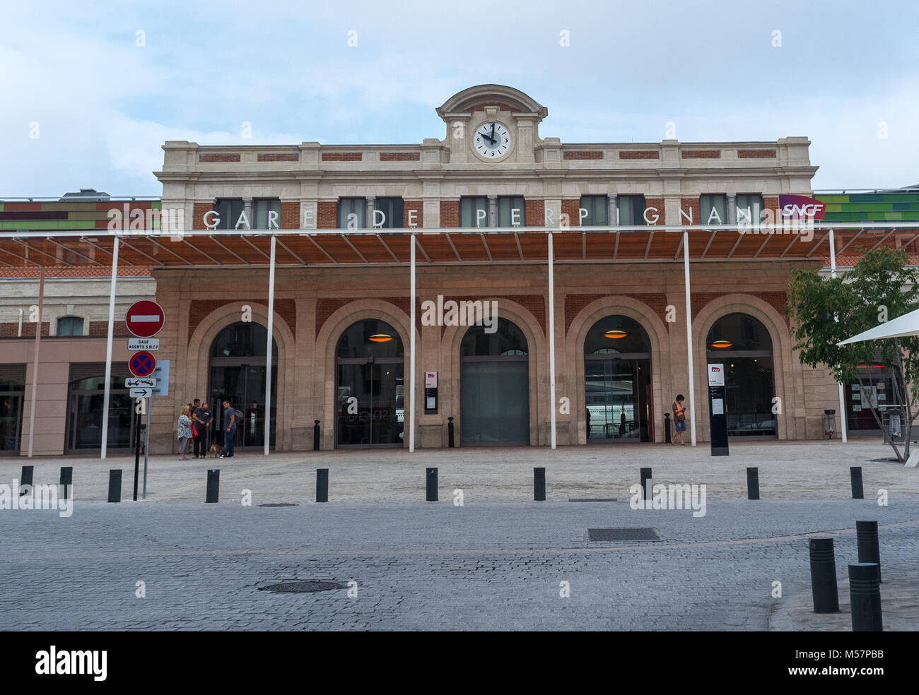 Perpignan train hires stock photography and images Alamy