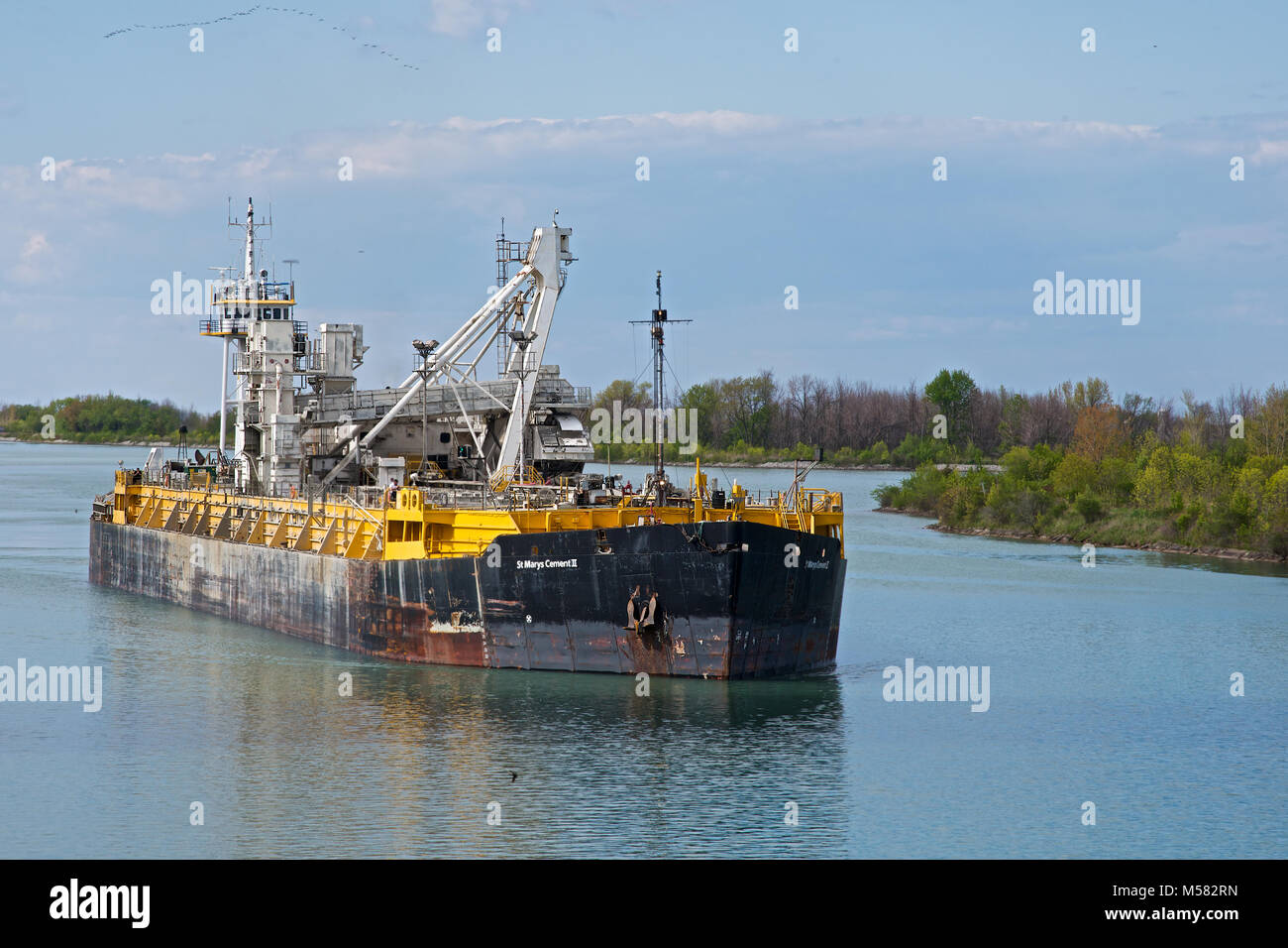 St. Mary Cement II cement carrier passing through the Welland Canal Stock Photo