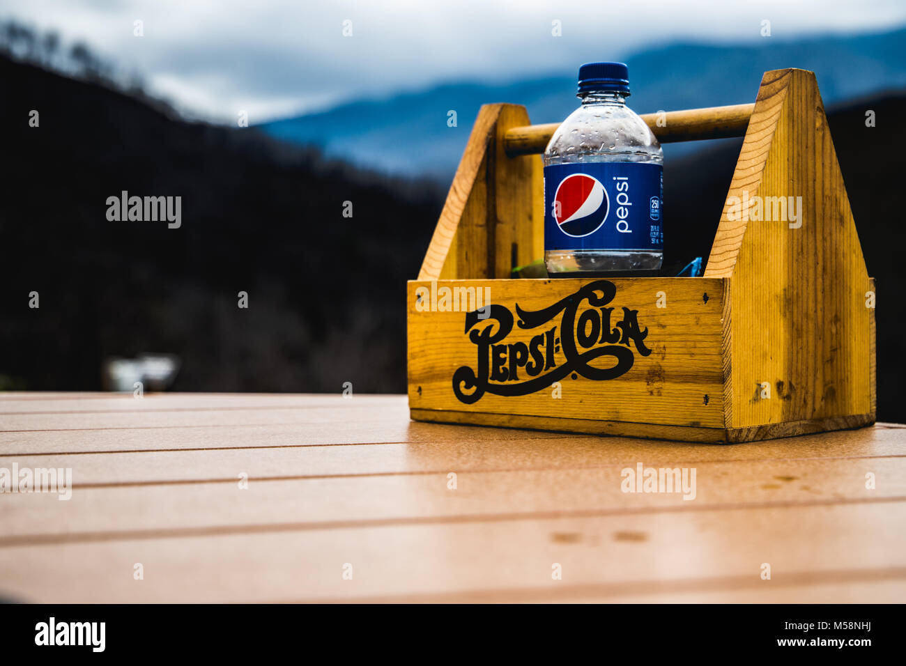 Table pepsi cola hi-res stock photography and images - Alamy