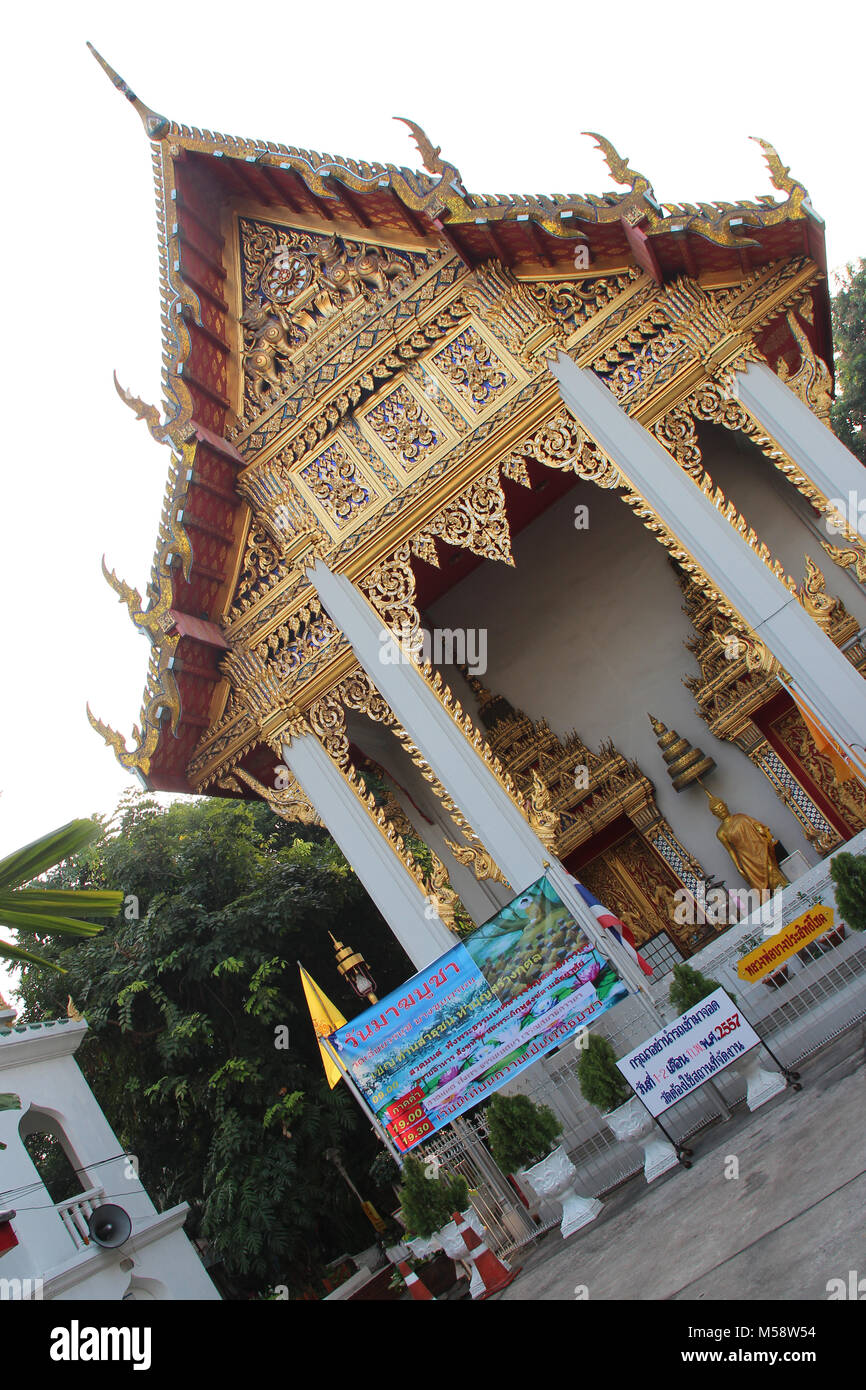 A buddhist temple in Bangkok (Thailand Stock Photo - Alamy