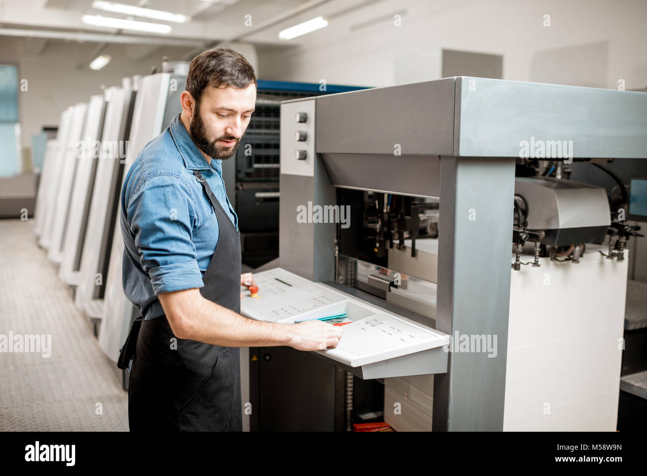 Полиграфия широкоформатная печать. Печатник флексографической машины. Print tech. Print tech. Print tech.