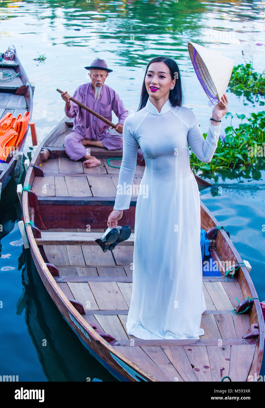 blue ao dai