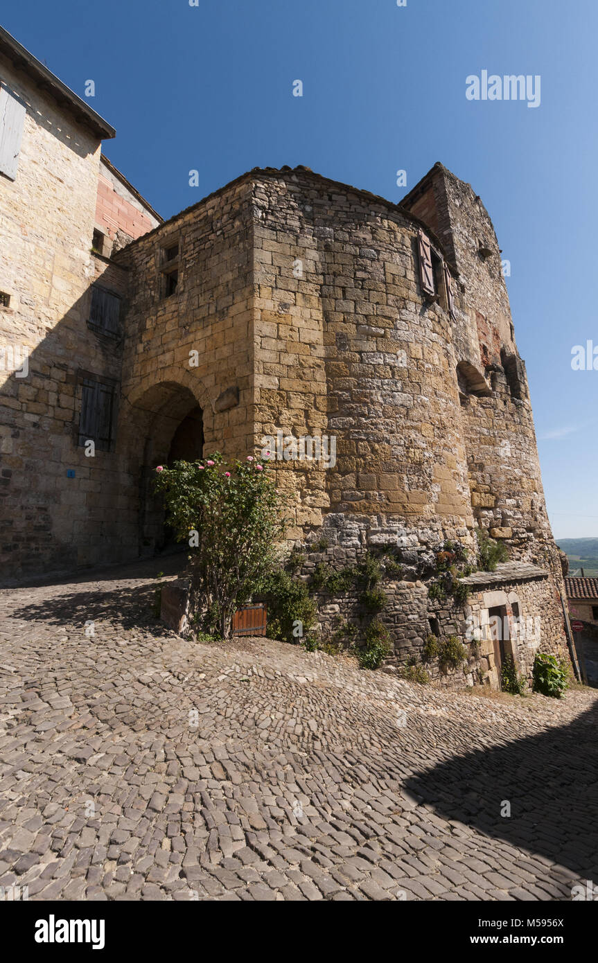 Elk225-1114v France, Tarn, Cordes sur Ciel, Grand Rue, Porte de Vainqueur gate Stock Photo