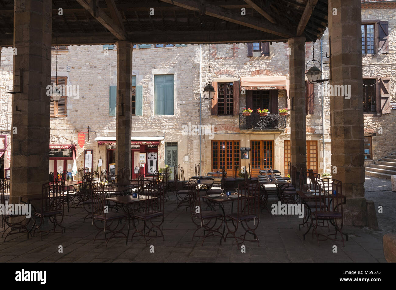 Elk225-1177 France, Tarn, Cordes sur Ciel, Halle covered market Stock Photo