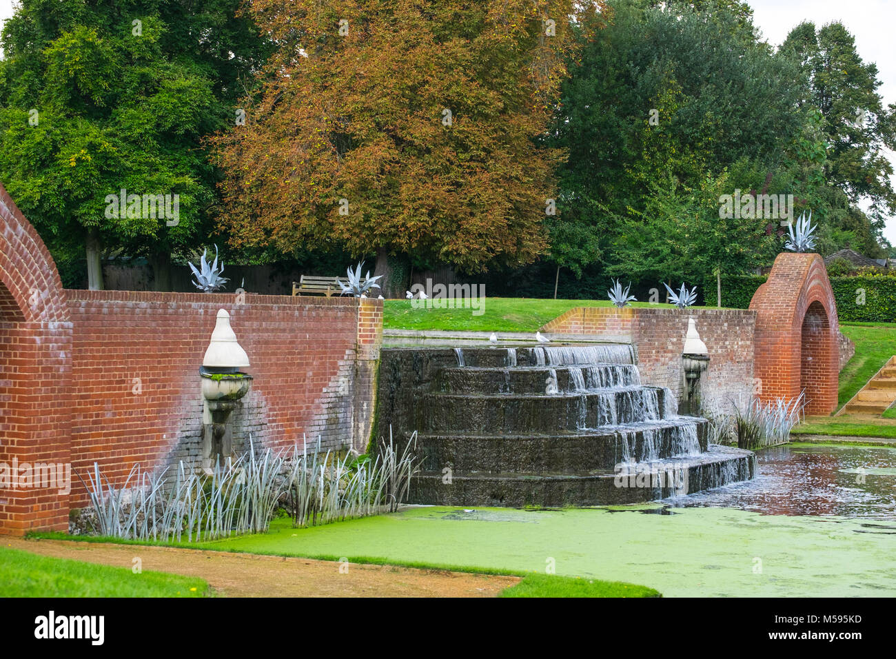 Victorian water feature hi-res stock photography and images - Alamy