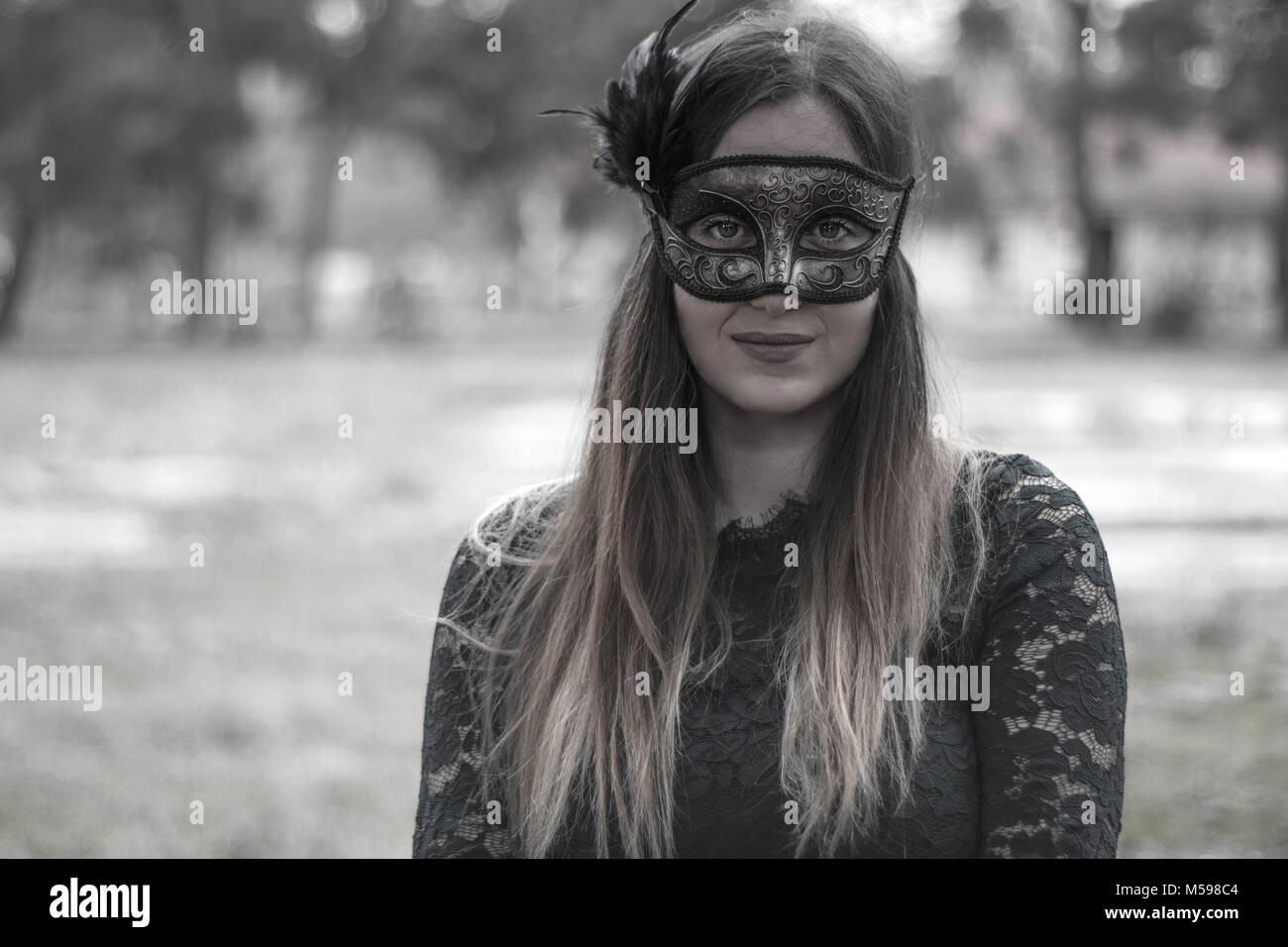 Black mask woman beauty makeup hi-res stock photography and images - Alamy