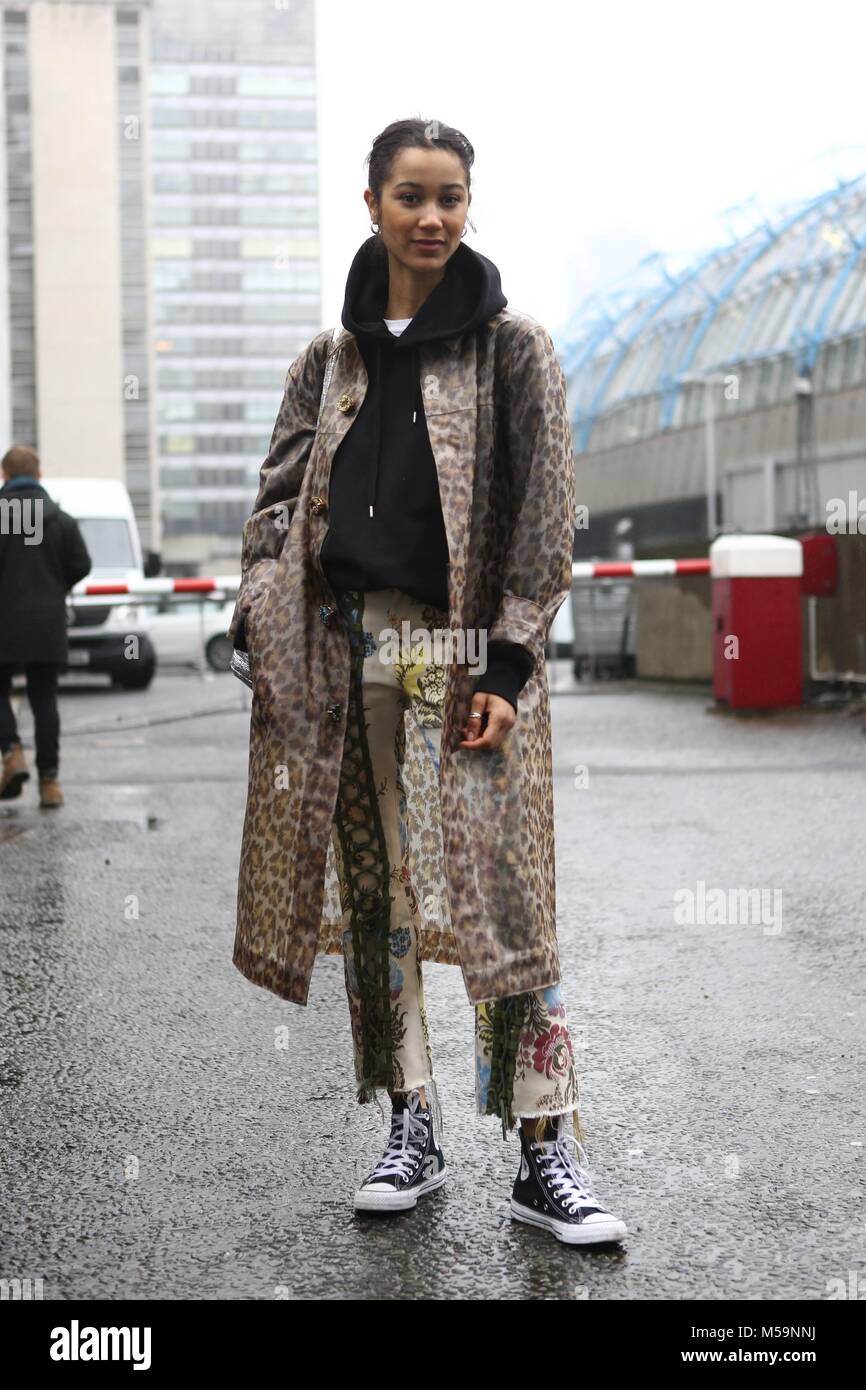 London, Grossbritannien. 19th Feb, 2018. Fenn O'Meally attending the Marques Almeida runway show during London Fashion Week - Feb 19, 2018 - Credit: Runway Manhattan/Valentina Ranieri ***For Editorial Use Only*** | Verwendung weltweit/dpa/Alamy Live News Stock Photo