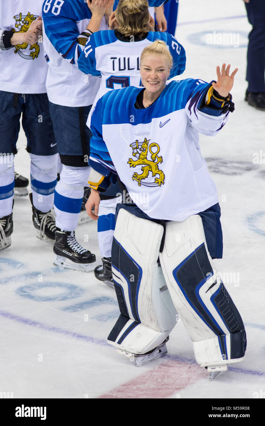 Gangneung, South Korea. 21st Feb, 2018. Finland goalkeeper NOORA RATY celebrates winning the Ice Hockey: Women's Bronze Medal Game at Kwandong Hockey Centre during the 2018 Pyeongchang Winter Olympic Games. Credit: Mark Avery/ZUMA Wire/Alamy Live News Stock Photo