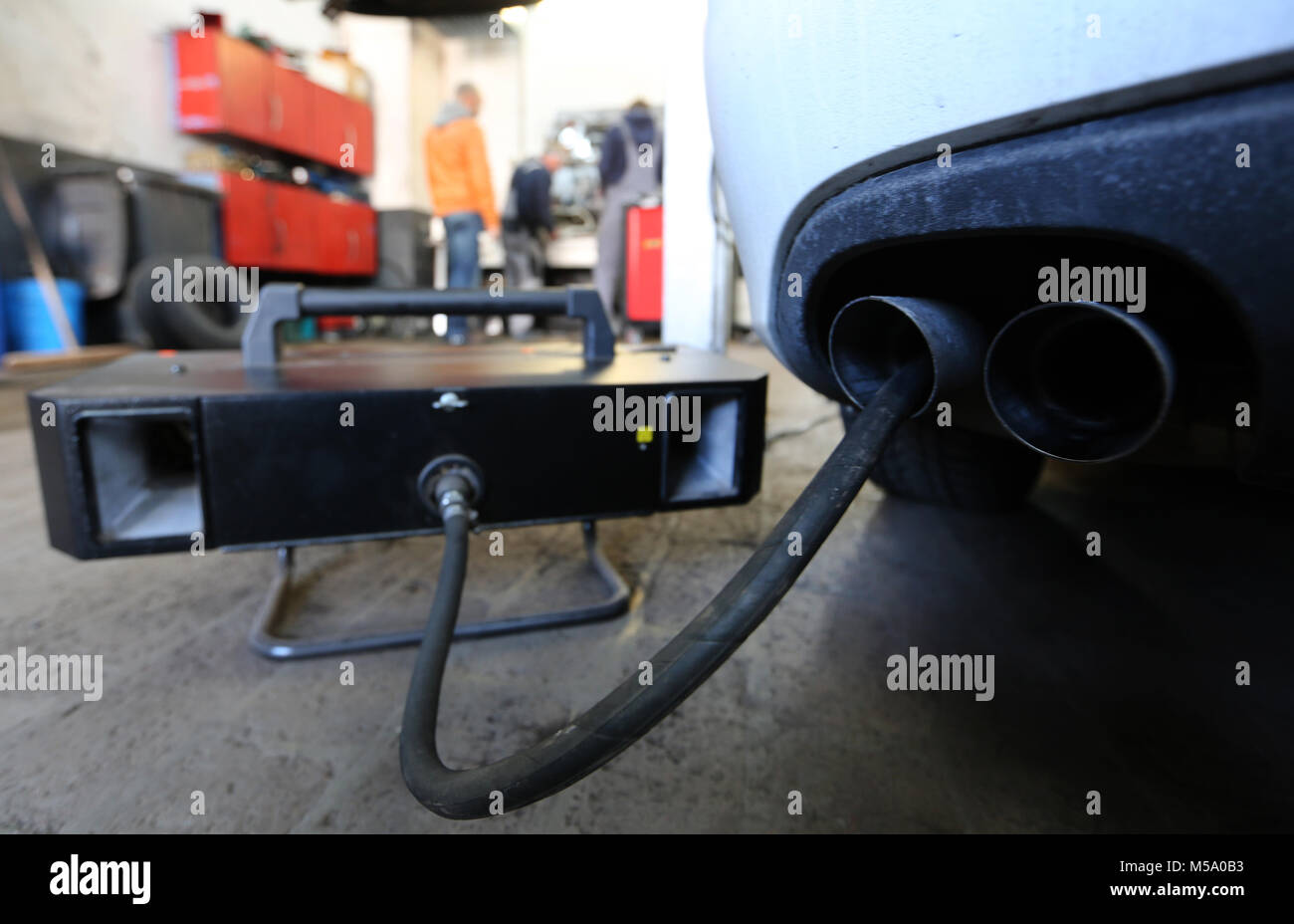 Exhaust emission test hires stock photography and images Alamy