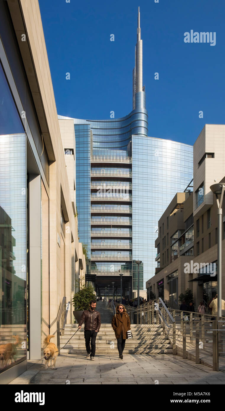 Porta Nuova business district with the UniCredit Tower and people, Milan, Italy Stock Photo