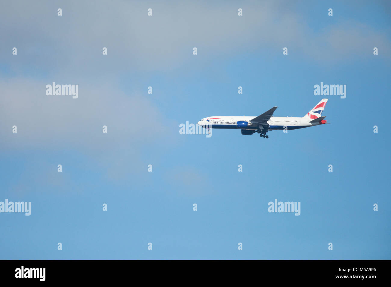 Airways Flugzeug High Resolution Stock Photography and Images - Alamy