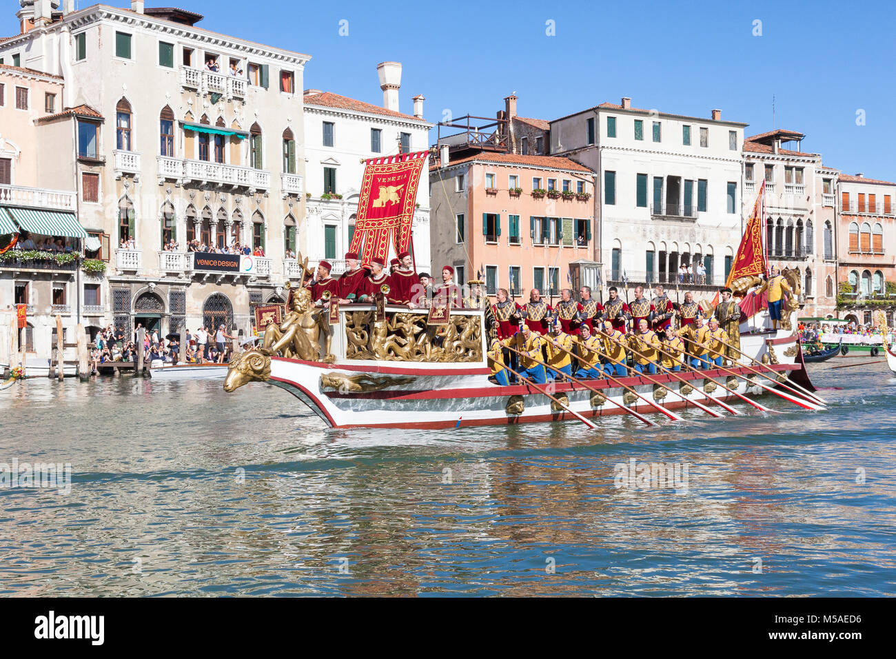 La Serenissima, the historical Bucintoro boat carrying the Doges during the  Regata Storica, Venice, Veneto, Italy  on the Grand Canal in Cannaregio Stock Photo